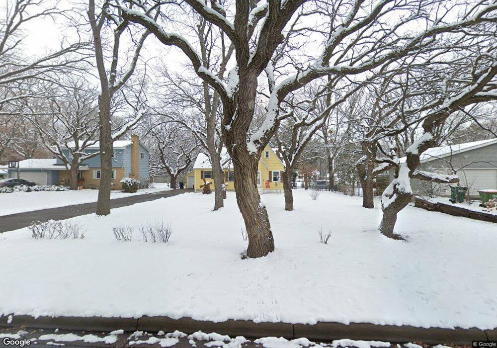 7579 Knollwood Dr, New Brighton, MN 55112 - photo 1