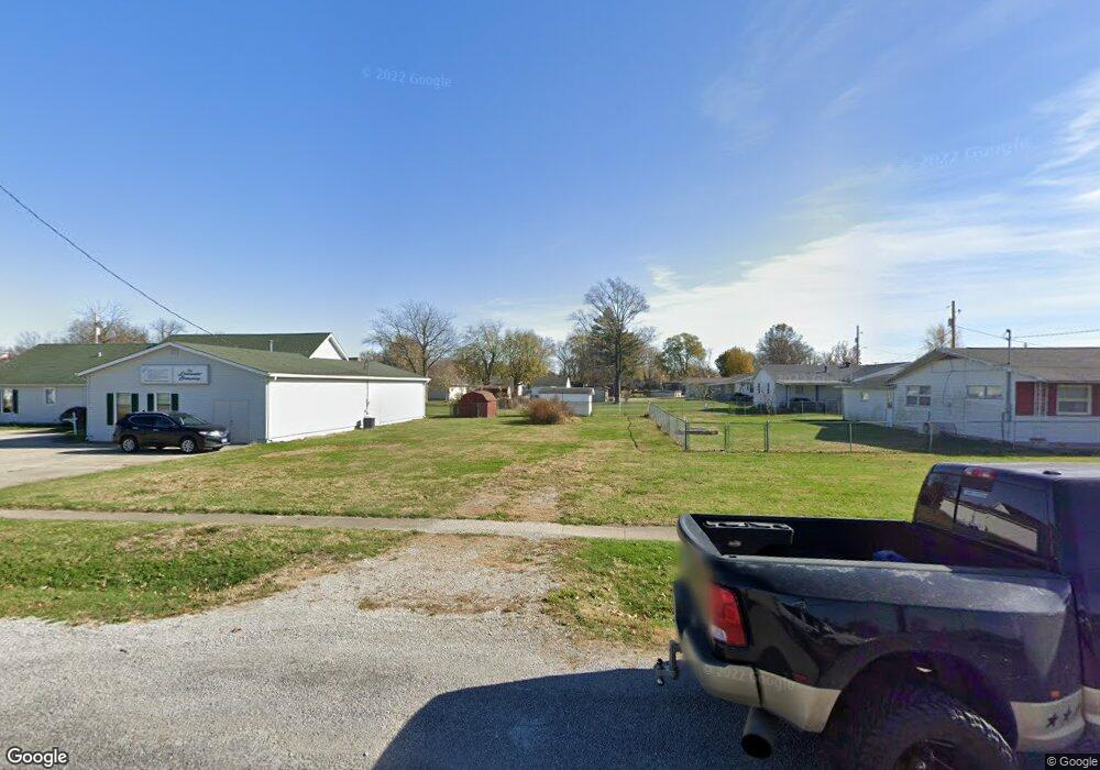 206 N Henrietta St, Effingham, IL 62401 - photo 1