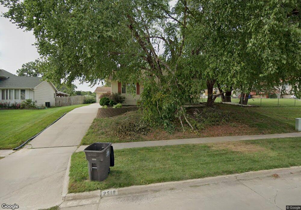 2510 SE 17th St, Des Moines, IA 50320 - photo 1