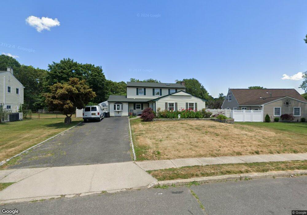 481 Greenbelt Pkwy, Holtsville, NY 11742 - photo 1