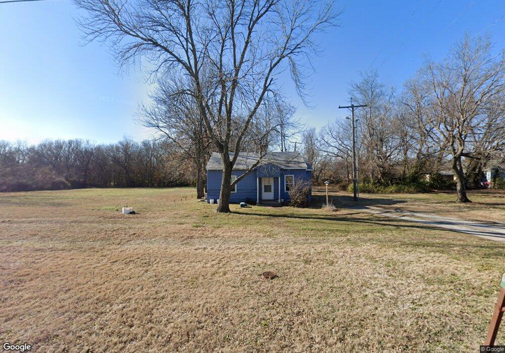 809 S Central Ave, Parsons, KS 67357 - photo 1