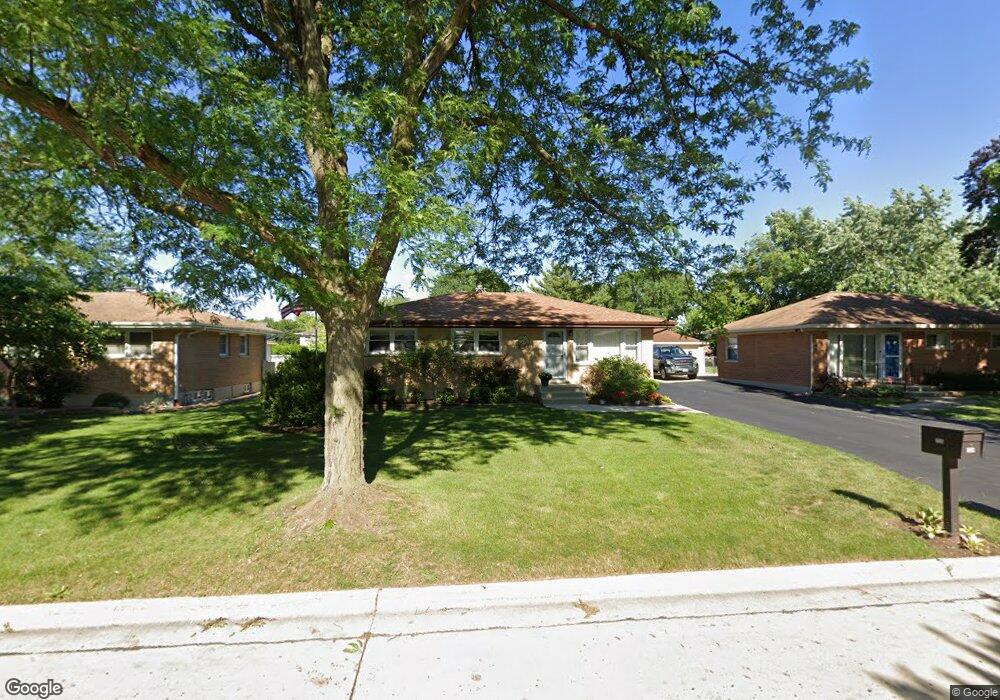 715 N Kenilworth Ave, Elmhurst, IL 60126 - photo 1