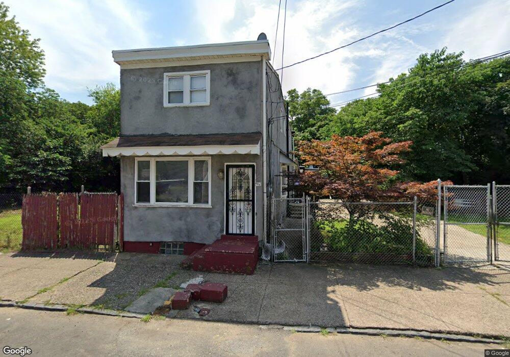 722 Cherry St, Camden, NJ 08103 - photo 1