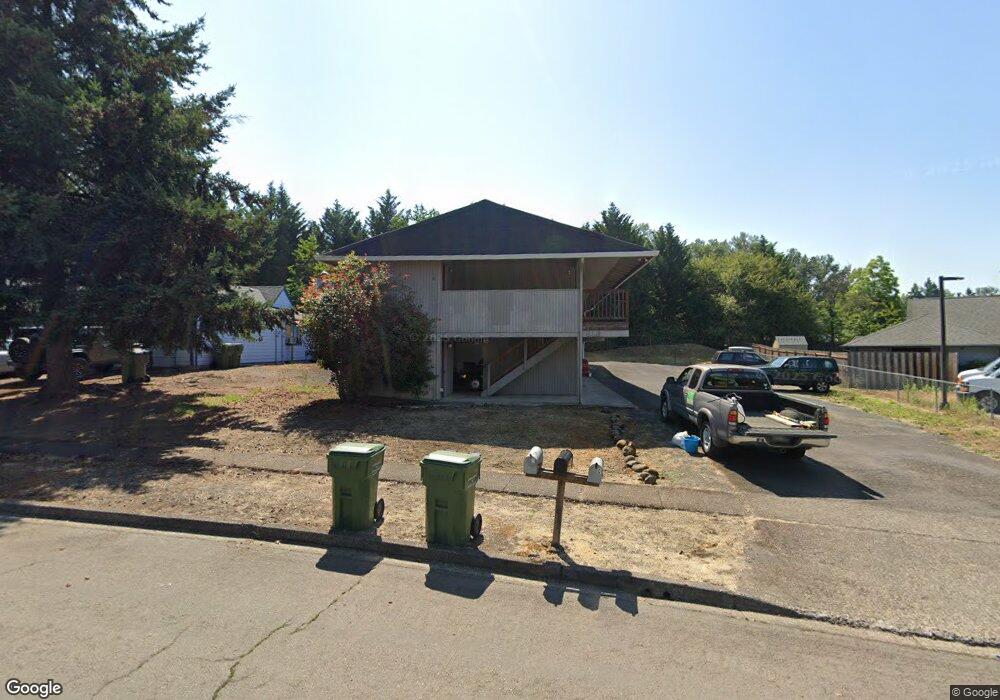 916 Charles St, Newberg, OR 97132 - photo 1