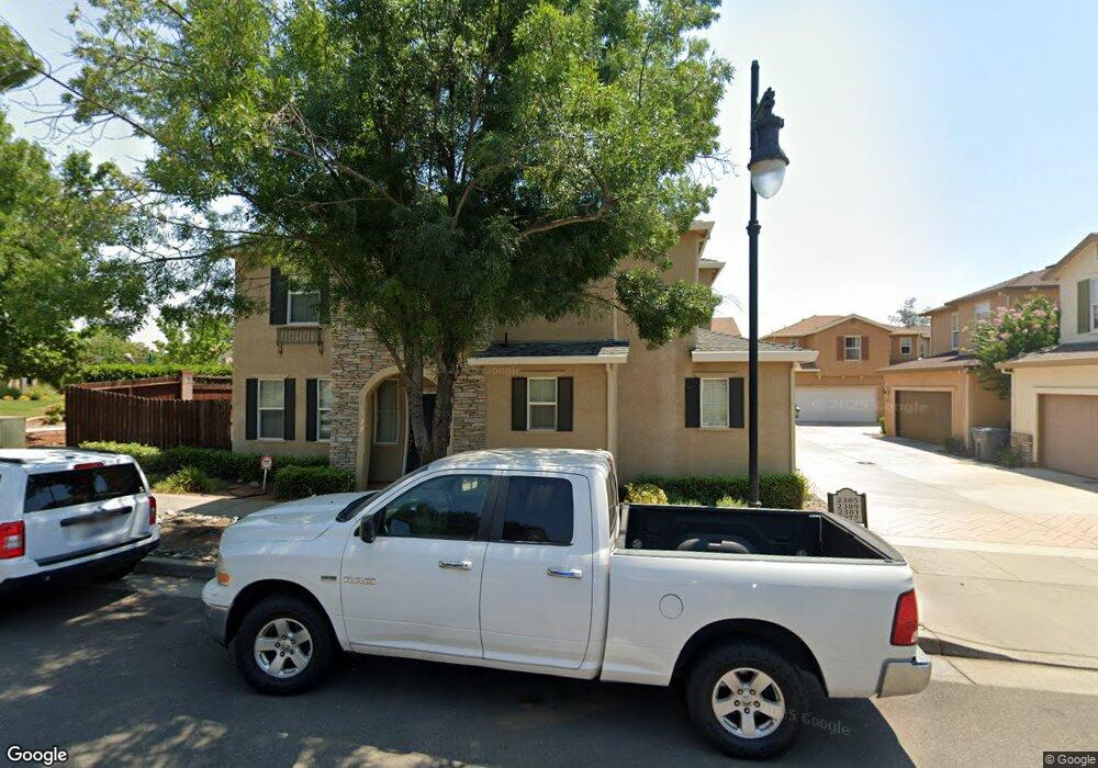 2381 La Villa Way, Redding, CA 96003 - photo 1