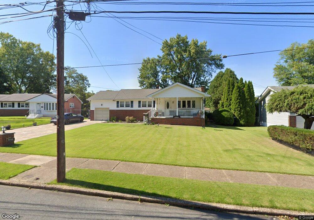 3713 John Dr, Brookhaven, PA 19015 - photo 1