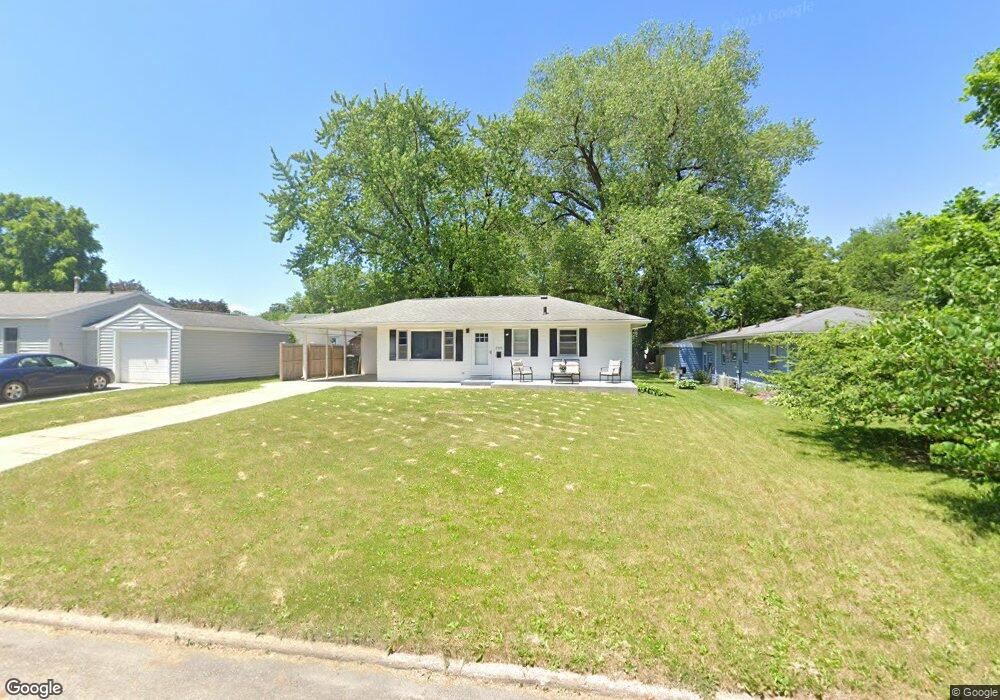 2009 Washington St, Cedar Falls, IA 50613 - photo 1