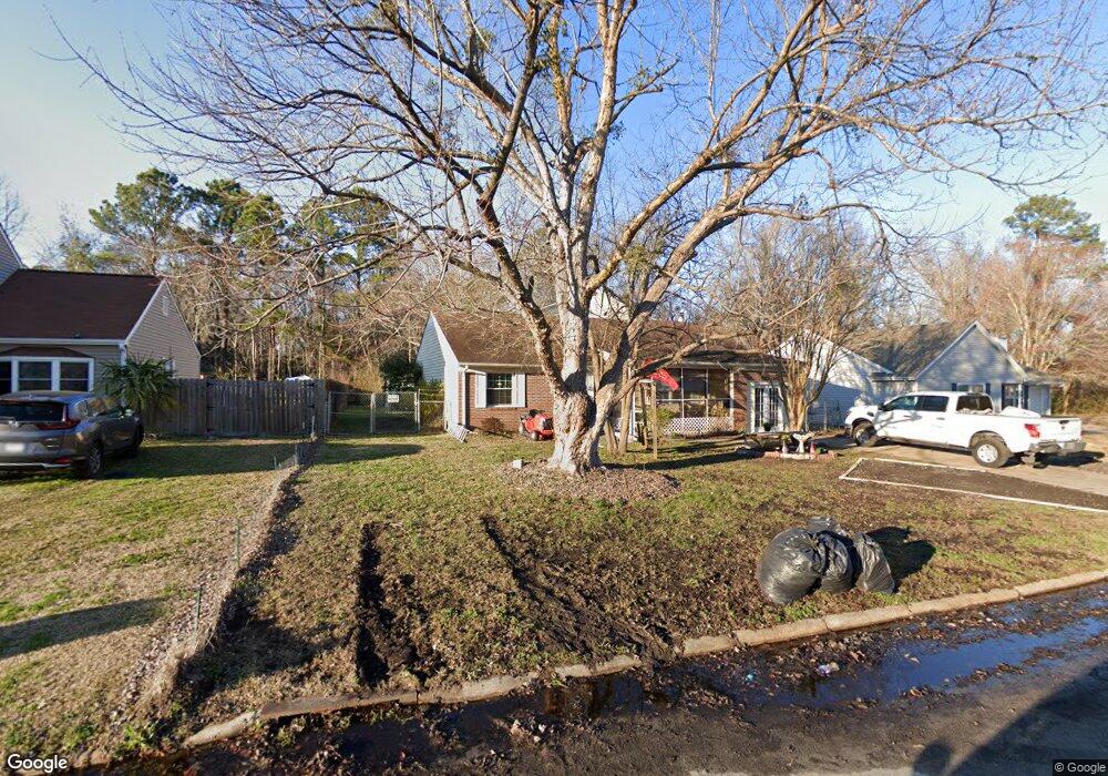 102 Hampton Ct, Jacksonville, NC 28546 - photo 1