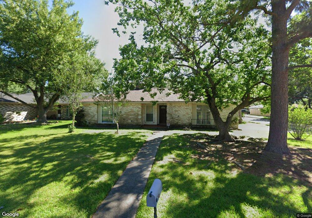 16739 Tibet Rd, Friendswood, TX 77546 - photo 1