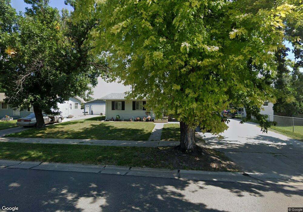 1903 S 17th St, Grand Forks, ND 58201 - photo 1