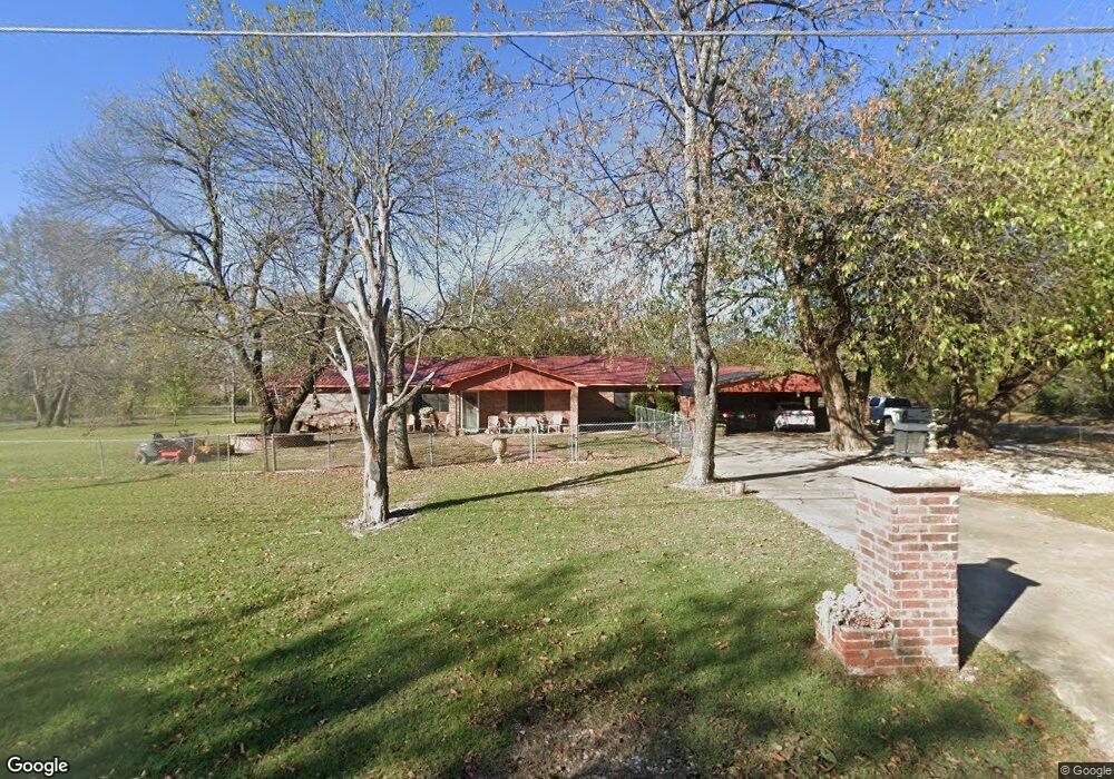 202 S Yerby St, Hugo, OK 74743 - photo 1