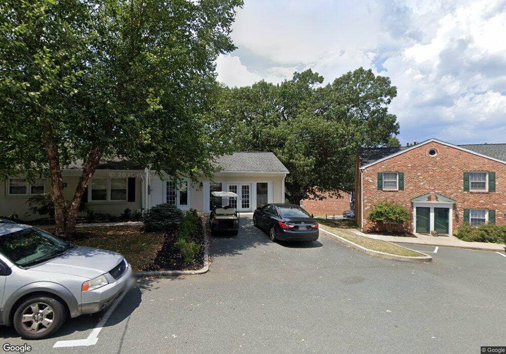 2643 Barracks Rd unit A, Charlottesville, VA 22901 - photo 1