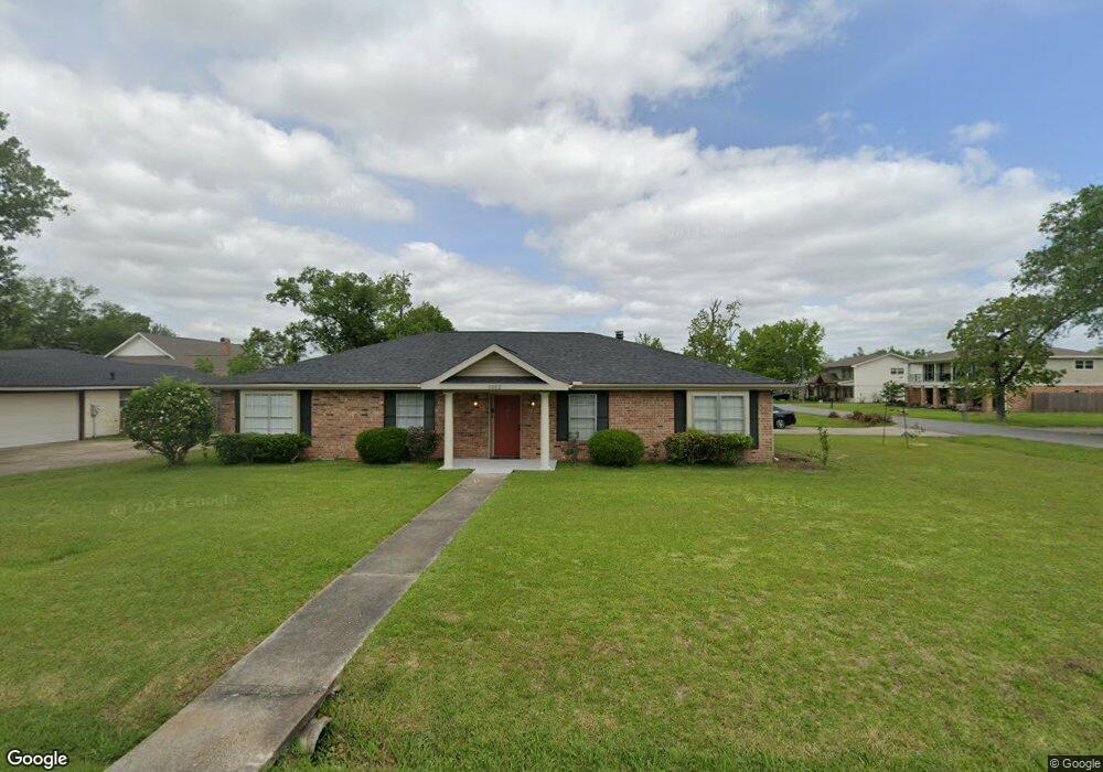 1302 Springwood Ln, Lake Charles, LA 70605 - photo 1