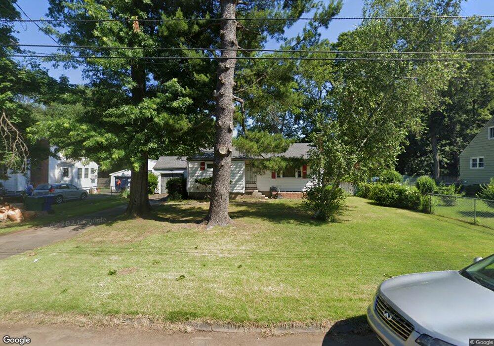 194 Pershing St, Bloomfield, CT 06002 - photo 1