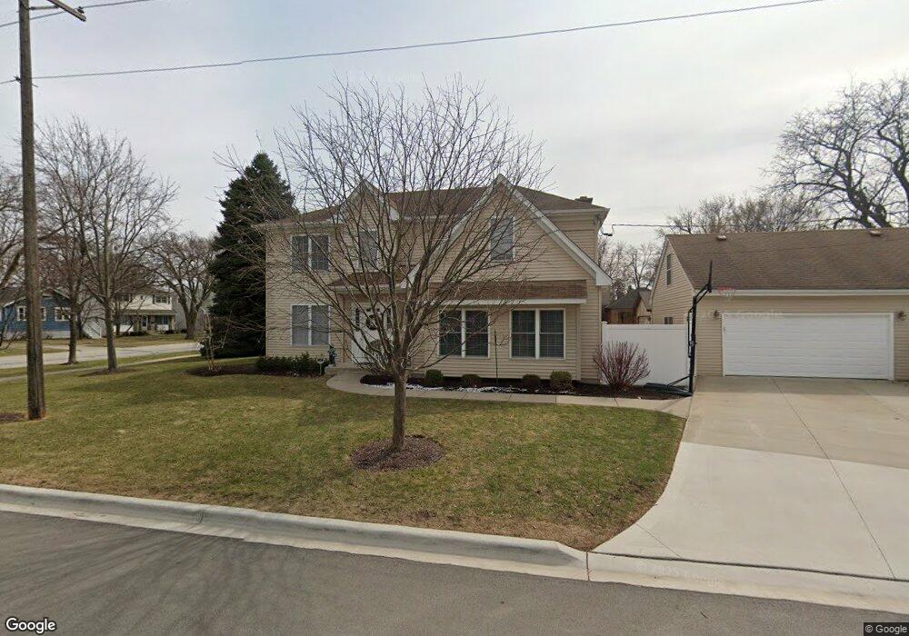 880 S Spring Rd, Elmhurst, IL 60126 - photo 1
