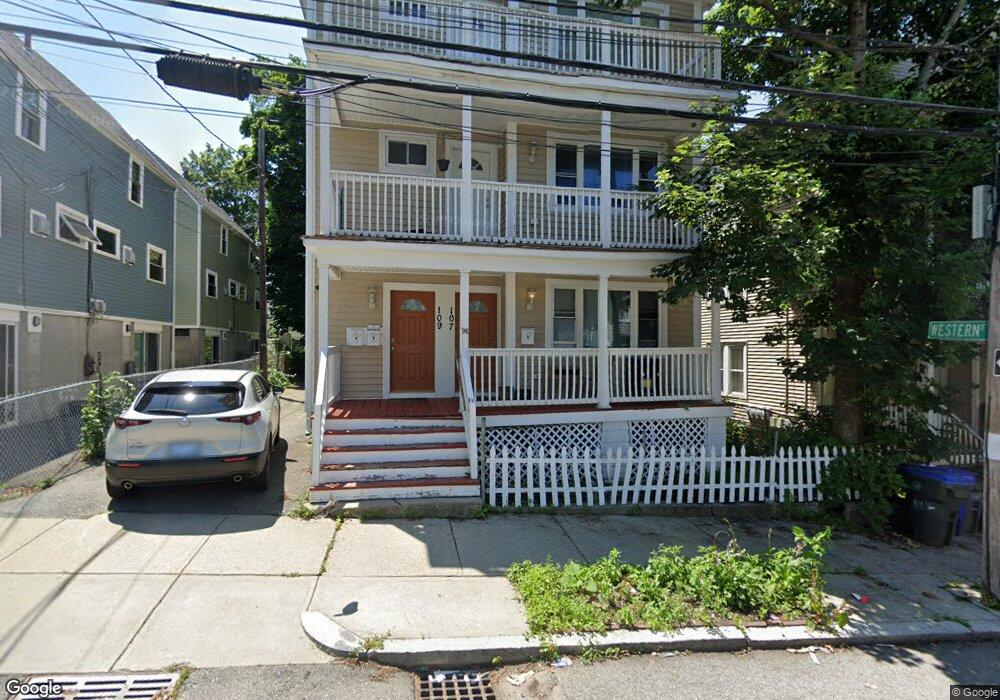 107 Pleasant St unit 2, Providence, RI 02906 - photo 1