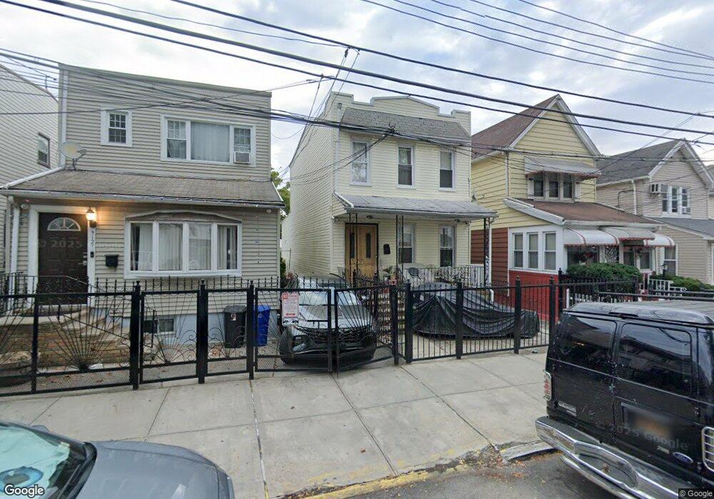 9129 82nd St, Woodhaven, NY 11421 - photo 1