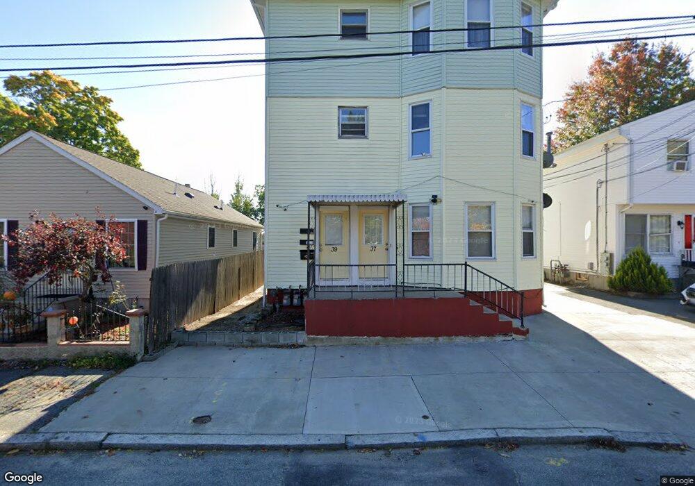 37 Stansbury St, Providence, RI 02908 - photo 1
