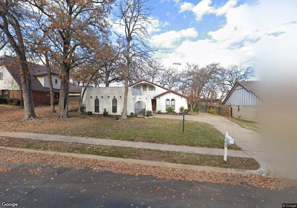 917 Brestol Ct W, Bedford, TX 76021 - photo 1