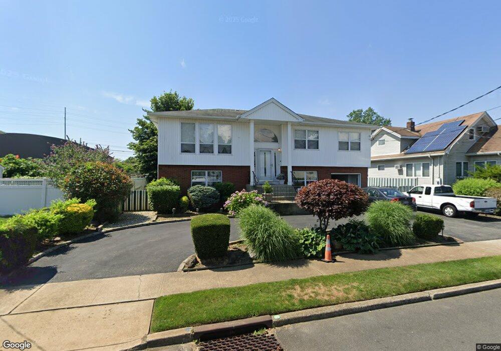 695 Wyckoff Ave, Bellmore, NY 11710 - photo 1