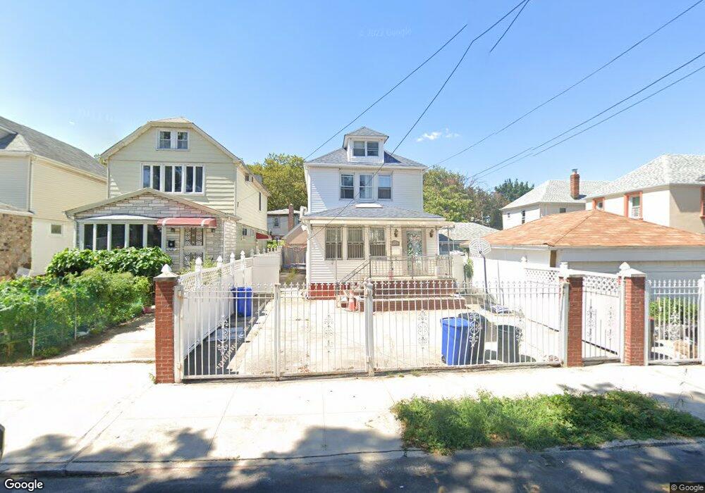 7712 169th St, Fresh Meadows, NY 11366 - photo 1