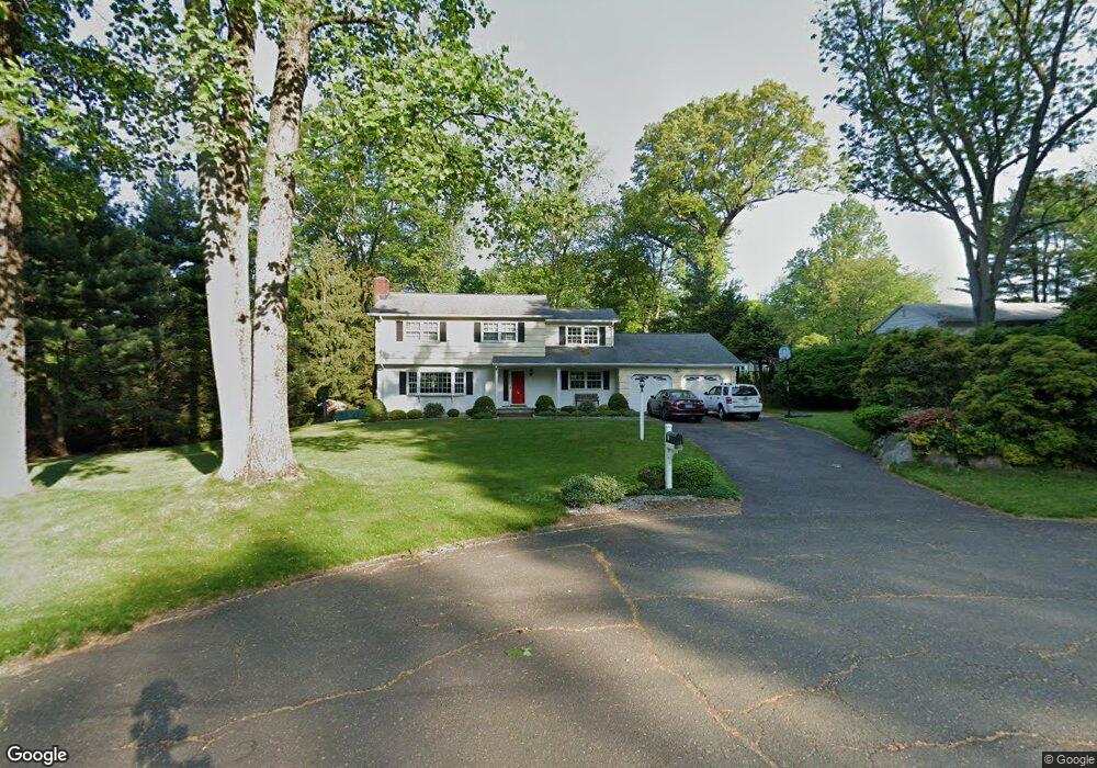 11 Raynor Place, Trumbull, CT 06611 - photo 1