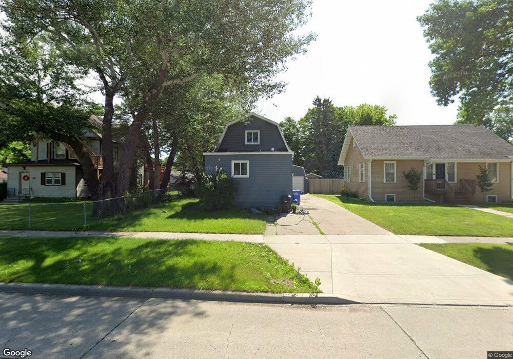 1306 18th St S, Fargo, ND 58103 - photo 1