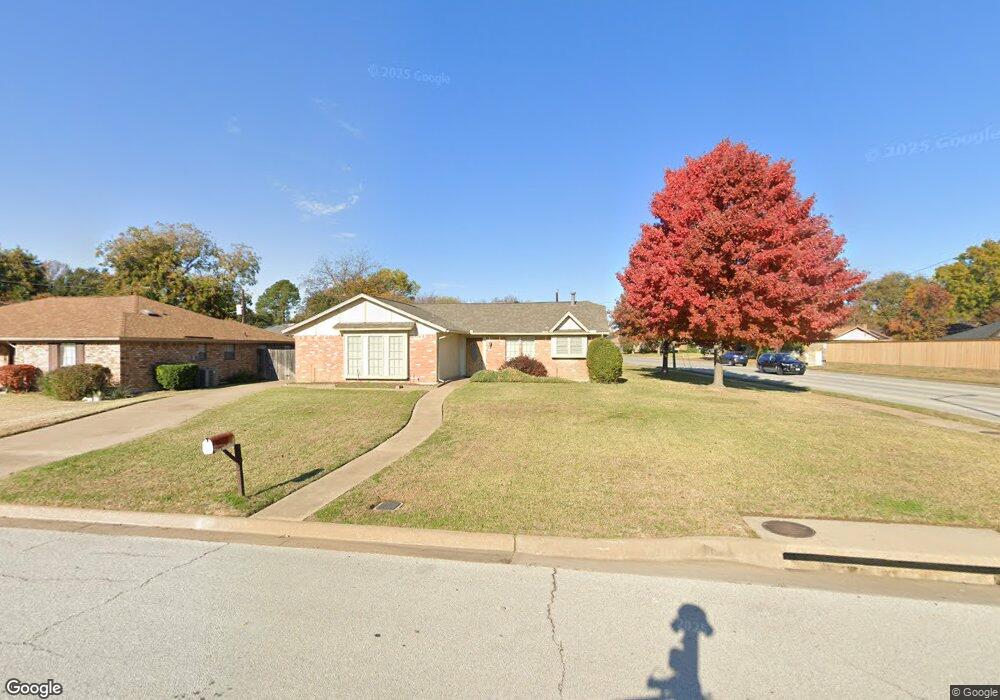 300 Stratford Dr, Hurst, TX 76054 - photo 1