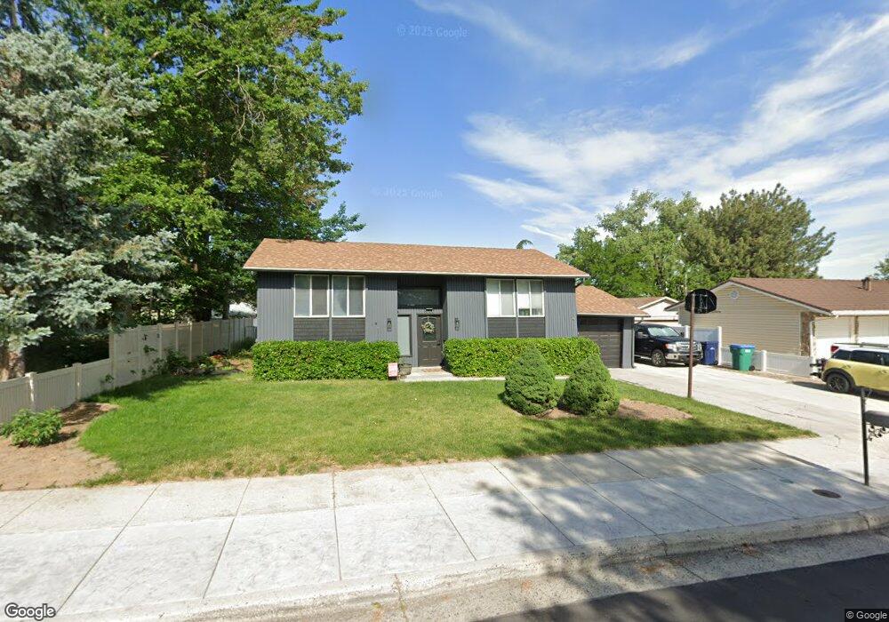 8762 S 910 E, Sandy, UT 84094 - photo 1