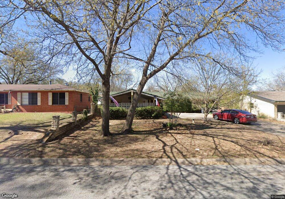 1208 Briarwood Dr, Cleburne, TX 76033 - photo 1