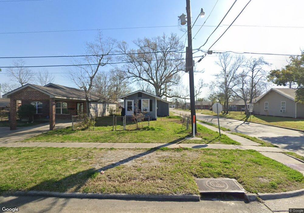 702 N Goos Blvd, Lake Charles, LA 70601 - photo 1