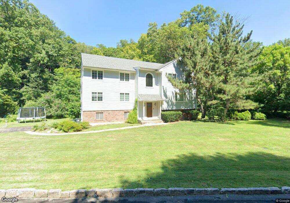 8 Tam o Shanter Dr, Purchase, NY 10577 - photo 1