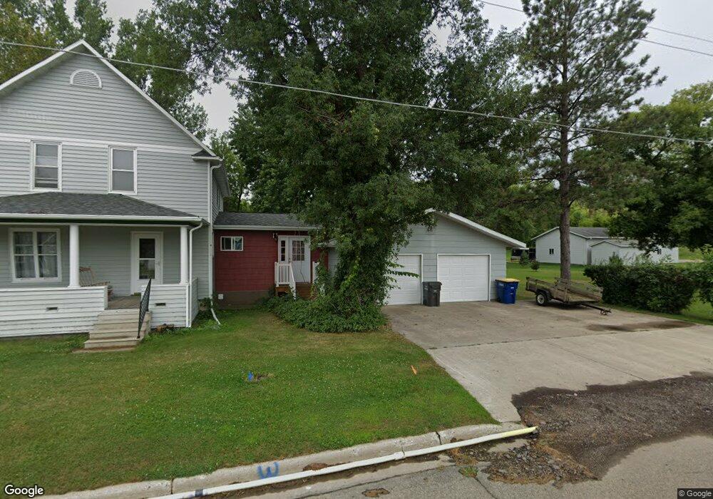 313 13th St SW, Jamestown, ND 58401 - photo 1