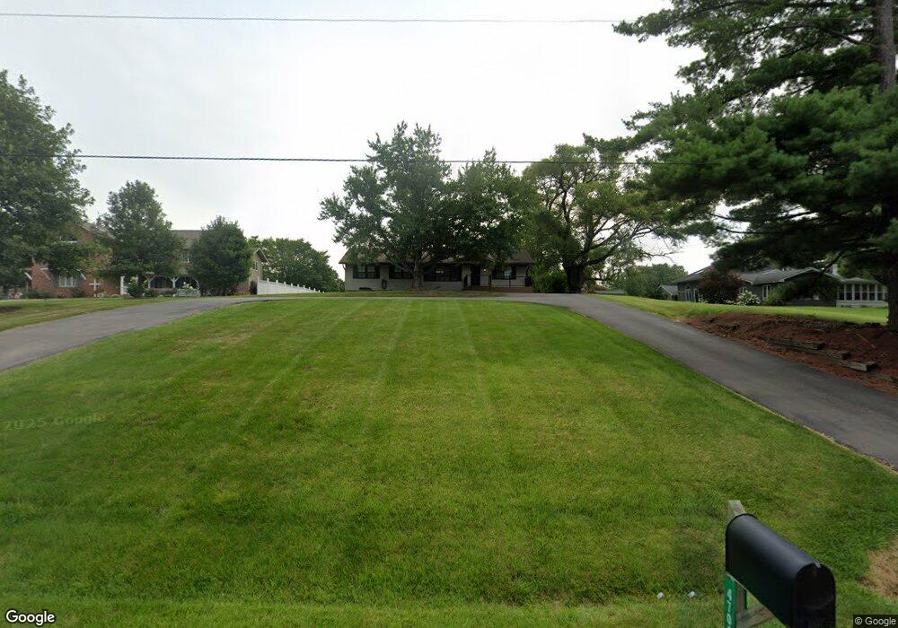 4704 N Koerner Rd, Peoria, IL 61615 - photo 1