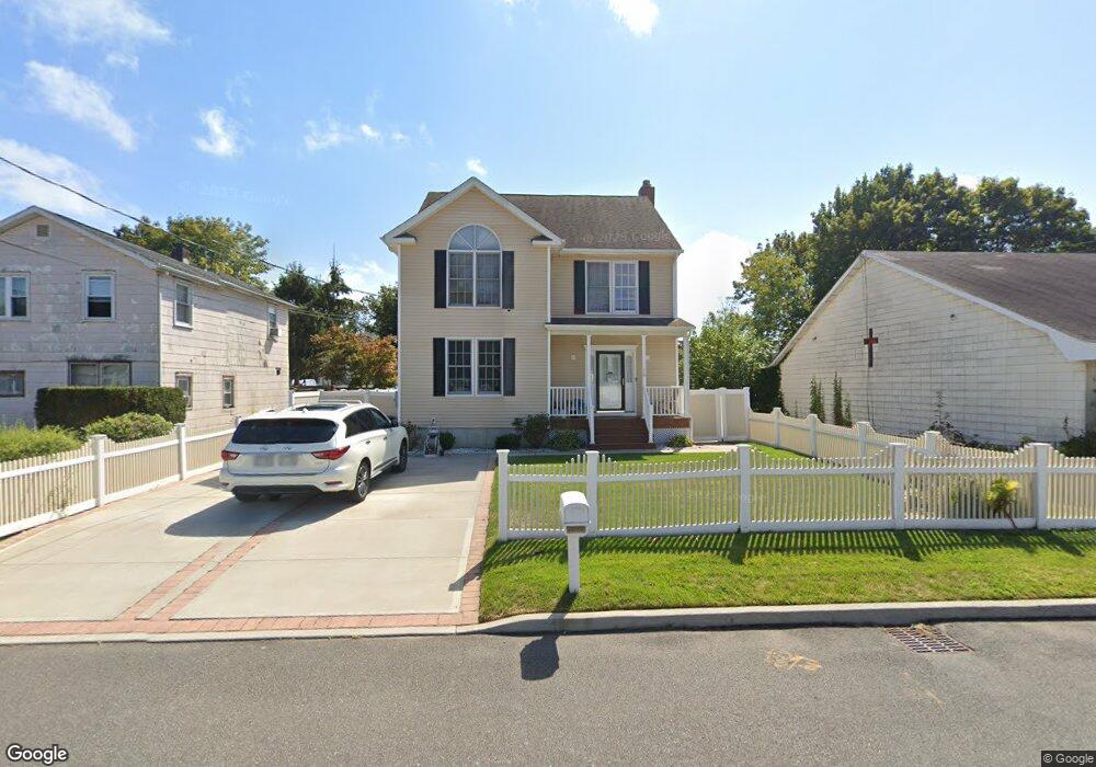 110 44th St, Copiague, NY 11726 - photo 1
