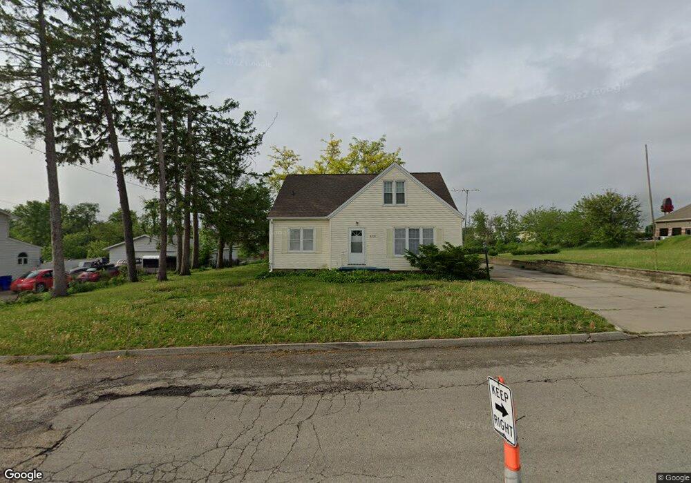 3225 12th Ave SW, Cedar Rapids, IA 52404 - photo 1
