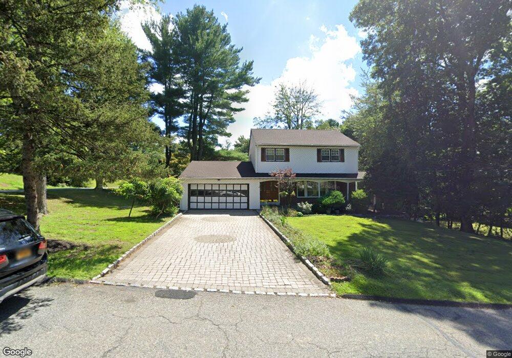 8 Flint Dr, Spring Valley, NY 10977 - photo 1