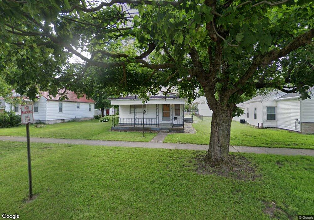 204 N 6th St, Mattoon, IL 61938 - photo 1