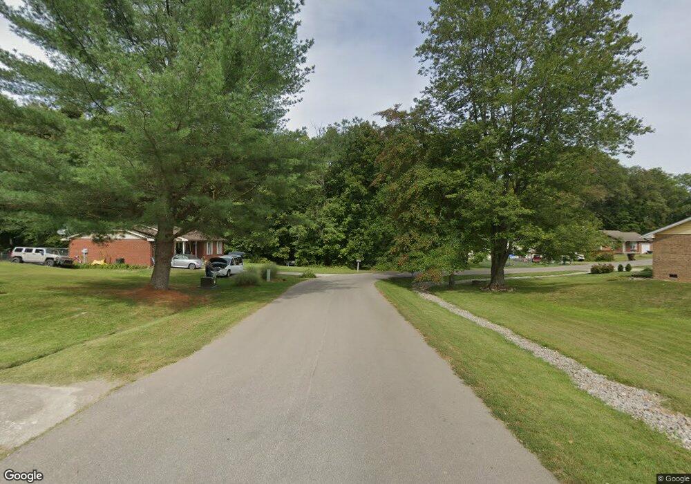 11065 W Hillview Ln, Columbus, IN 47201 - photo 1