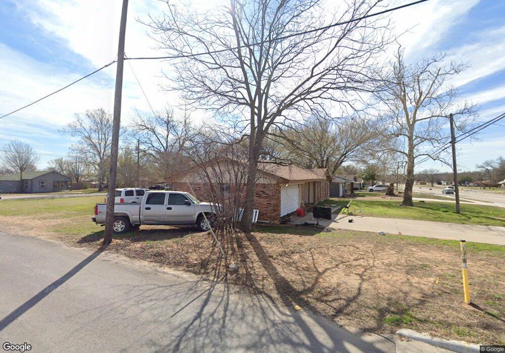 836 N Main St, Springtown, TX 76082 - photo 1