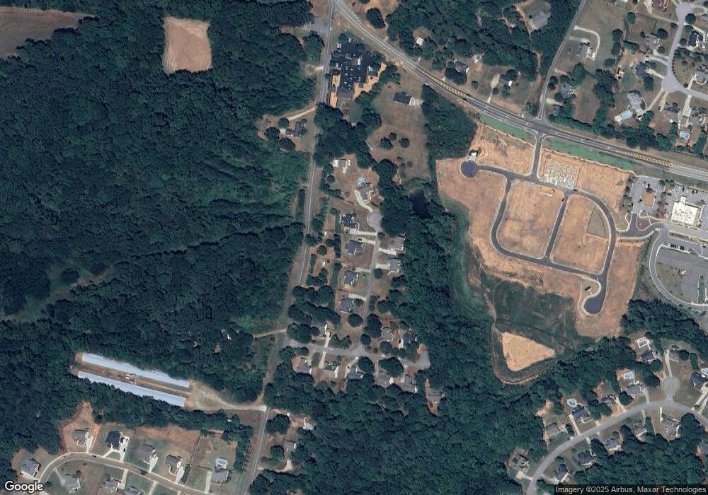 89 Creek Side Dr, Hoschton, GA 30548 - photo 1