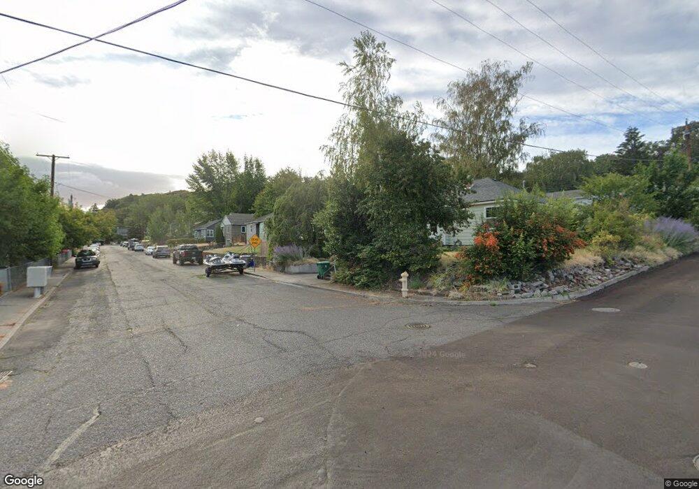 1306 E 15th St, the Dalles, OR 97058 - photo 1