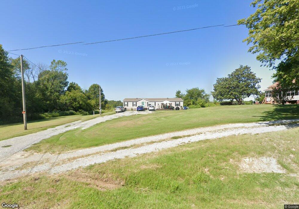 197 Saint Marys Dr, Harrisburg, IL 62946 - photo 1