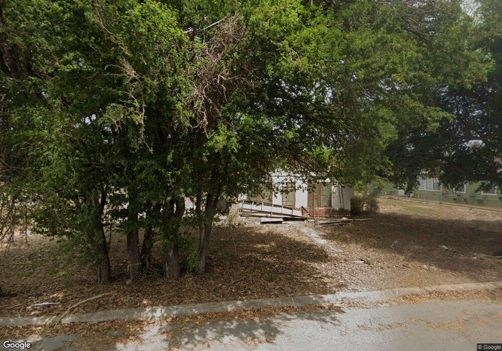 813 E Dreyer St, Pharr, TX 78577 - photo 1