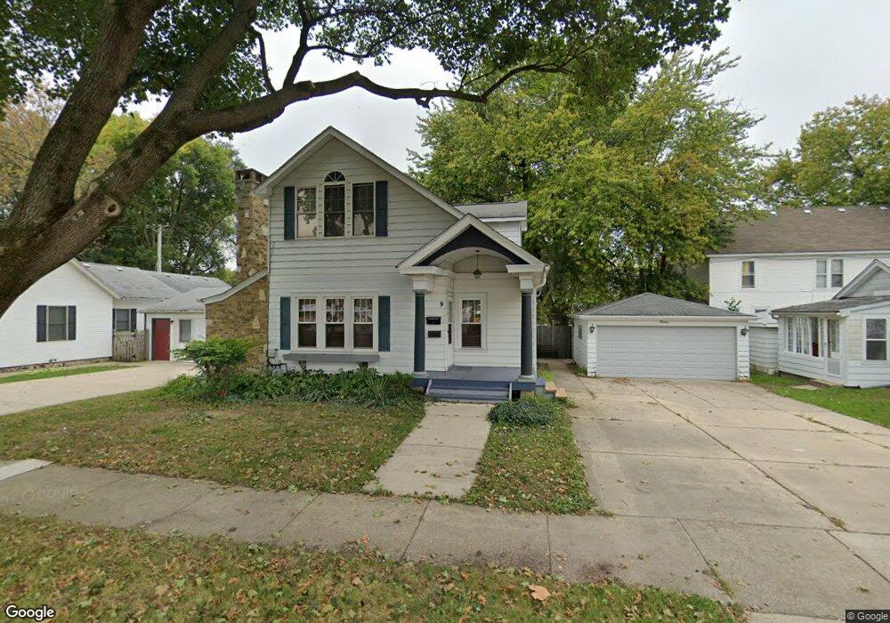 9 S Van Buren St, Batavia, IL 60510 - photo 1