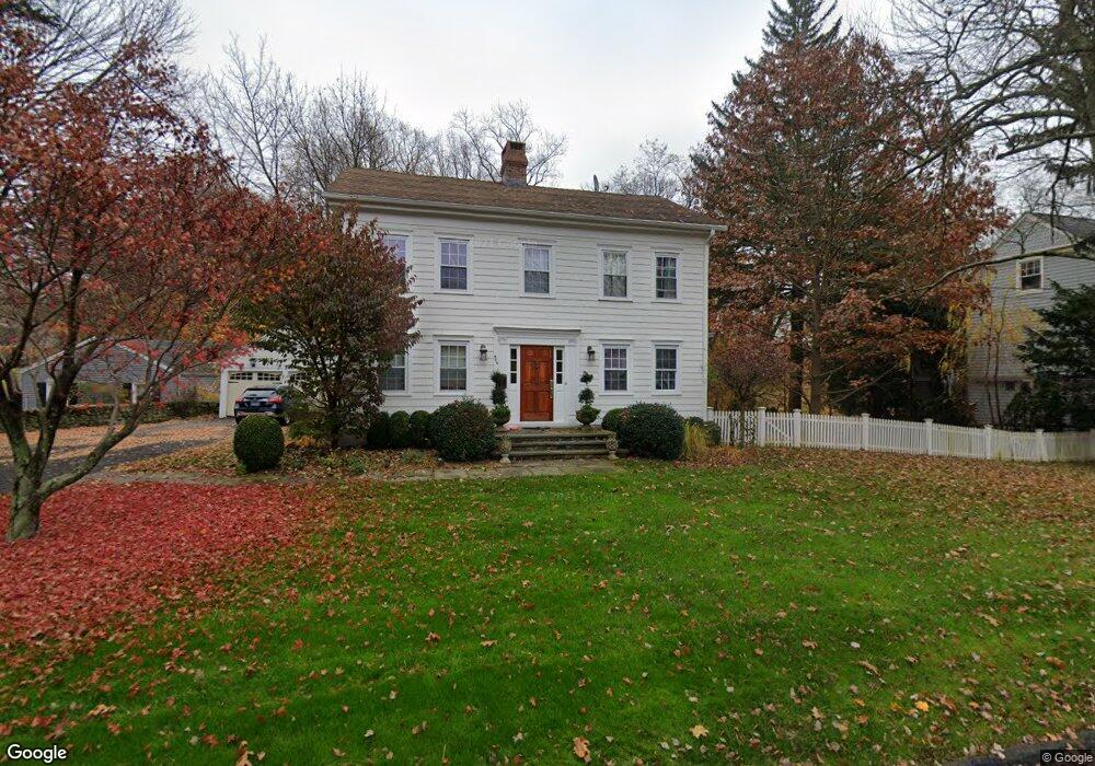 869 Valley Rd, Fairfield, CT 06825 - photo 1