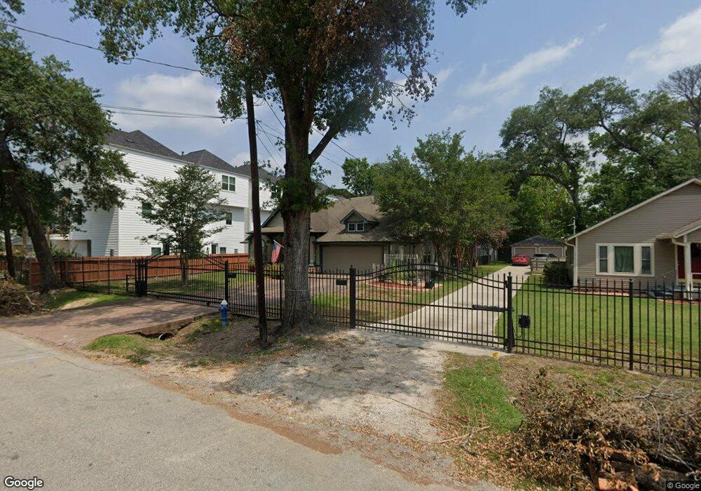 916 Thornton Rd, Houston, TX 77018 - photo 1