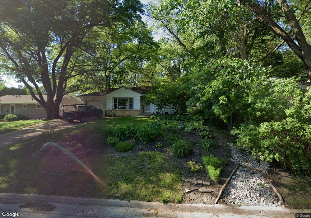 1622 Hawthorne Dr, Cedar Falls, IA 50613 - photo 1