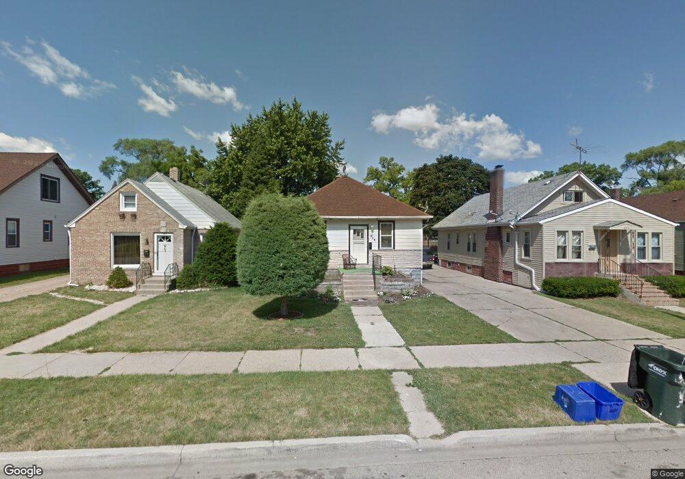 606 S Fulton Ave, Waukegan, IL 60085 - photo 1