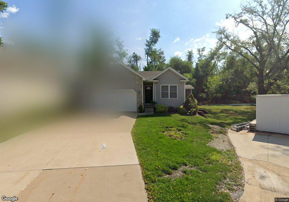 1230 Forest Glen Ct SE, Cedar Rapids, IA 52403 - photo 1